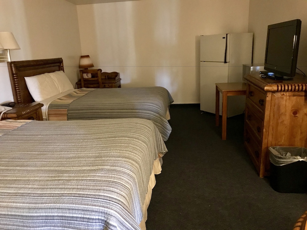 Standard Double Room, Multiple Beds, Non Smoking photo 1