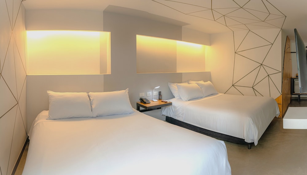 Deluxe Room, 2 Double Beds photo 3