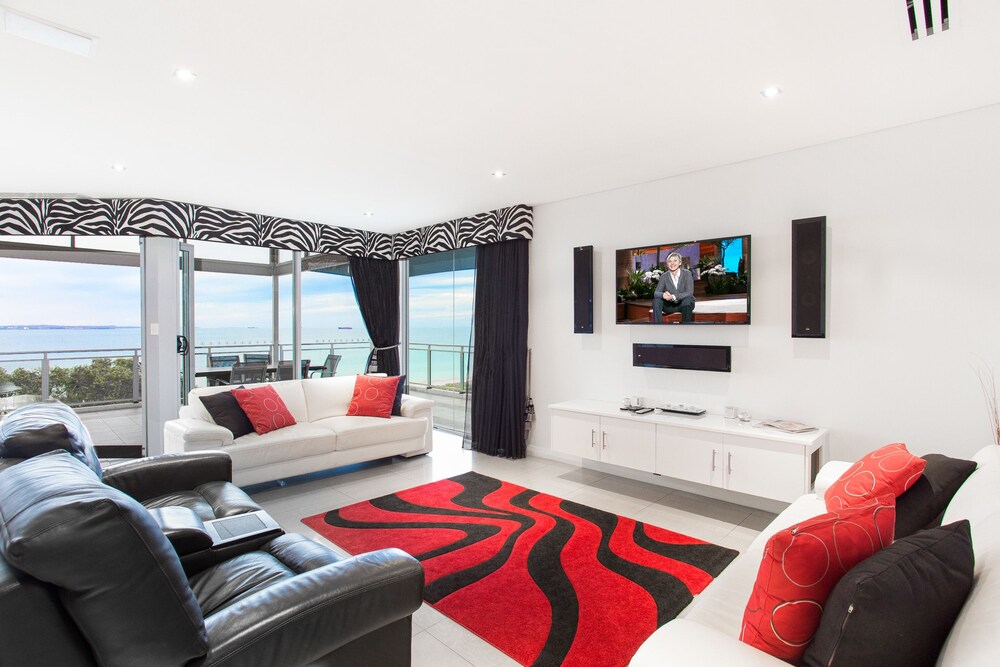 Executive Penthouse, 3 Bedrooms, Ocean View, photo 6