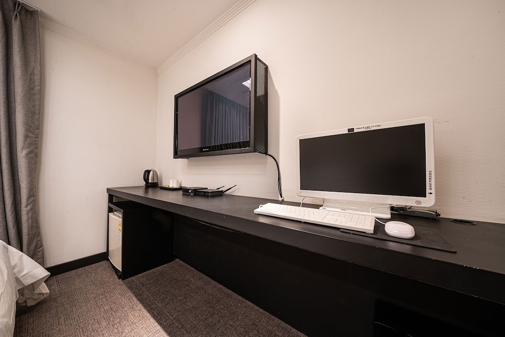 Standard Double Room - Photo 3