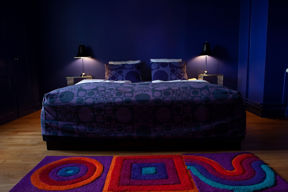 Colourful Vision Suite - Photo 1