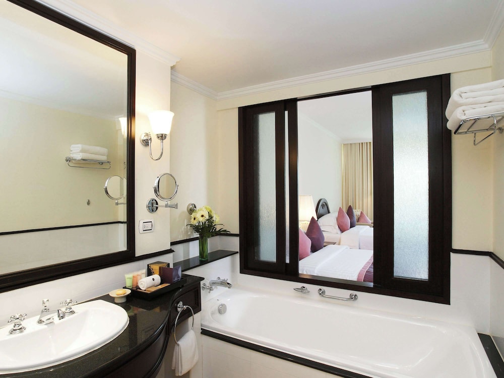 Luxury Room, 1 King Bed (Pool and Garden View) - Photo 12