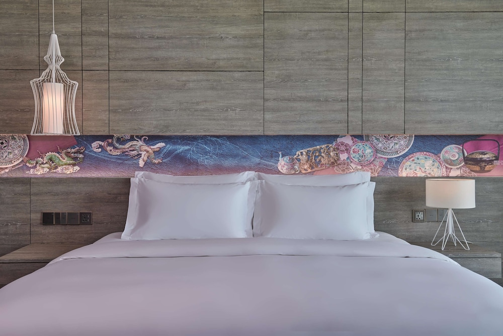 Deluxe Seaview Suite - Photo 2