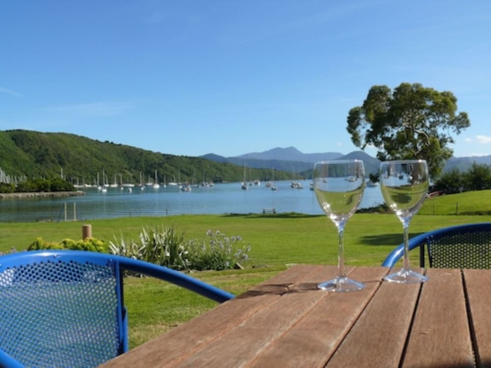 Standard Suite, 2 Bedrooms, Non Smoking, Kitchen (on Waterfront) photo 2
