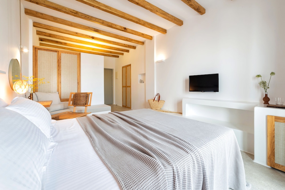 Superior Double or Twin Room, Jetted Tub photo 2