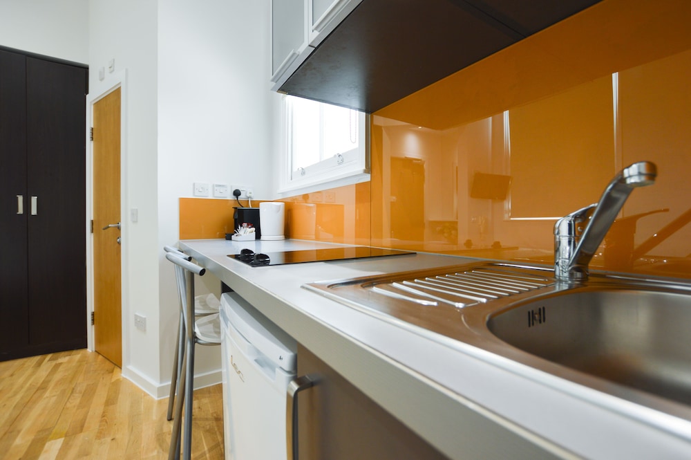 Small Studio Apartment photo 3