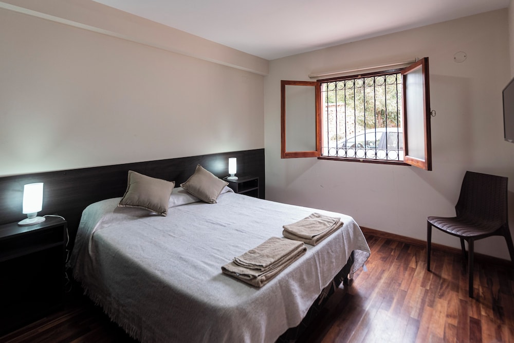 Standard Double or Twin Room, Hill View photo 2