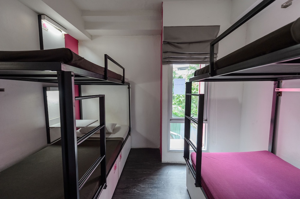 Bed in 8 bed Mixed Dormitory Room photo 3
