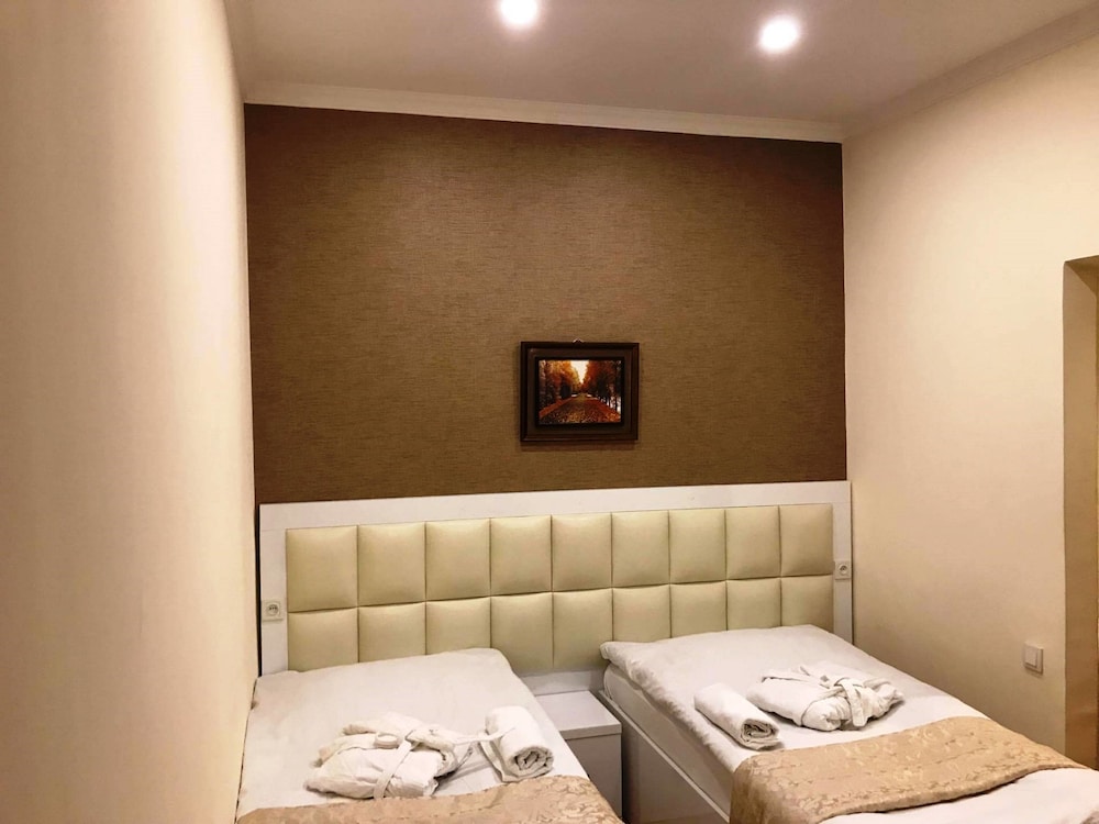 Standard Twin Room, City View photo 3