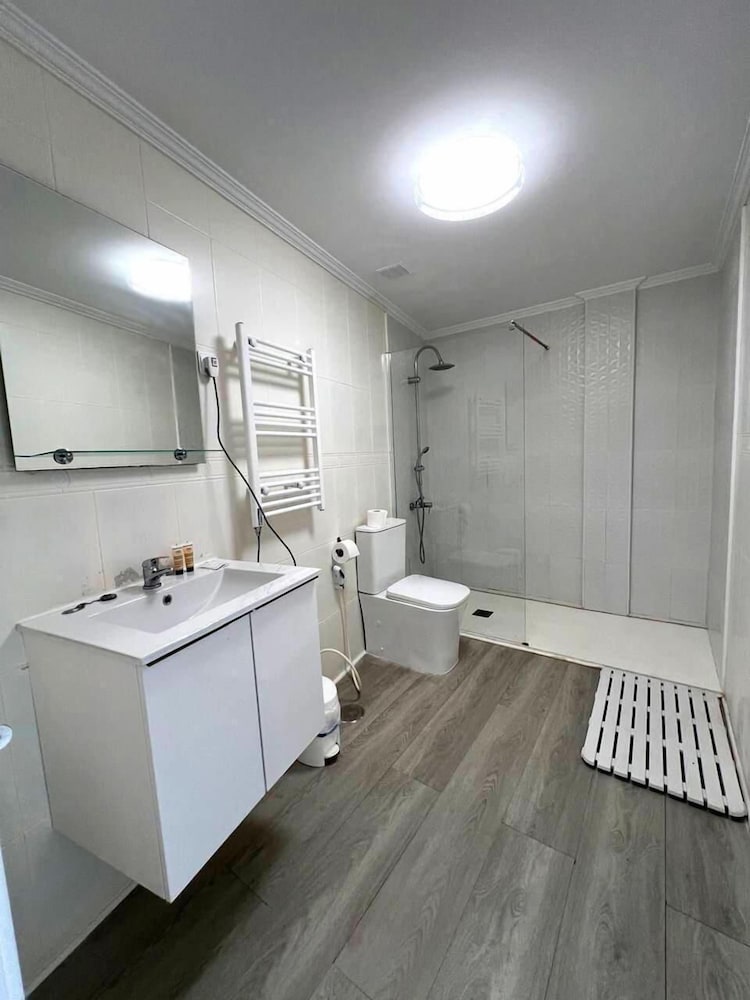 Apartment, Ensuite, Sea View - Photo 4