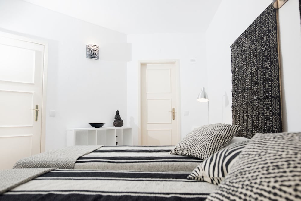House, 2 Bedrooms, Terrace photo 2