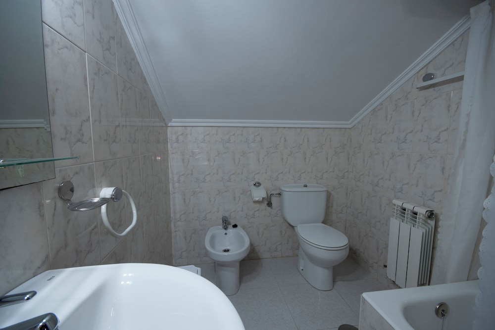 Basic Triple Room, Garden View photo 2