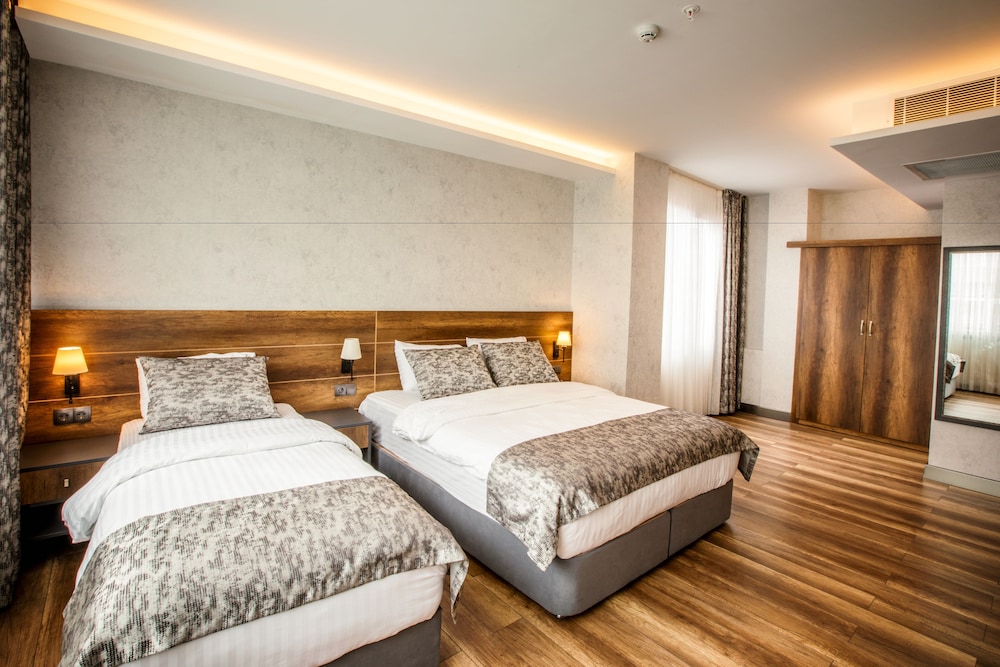 Superior Triple Room, 1 Bedroom, Garden View photo 2