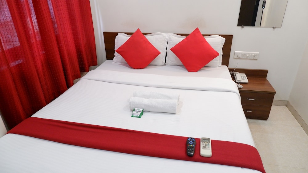 Deluxe Room - Photo 6