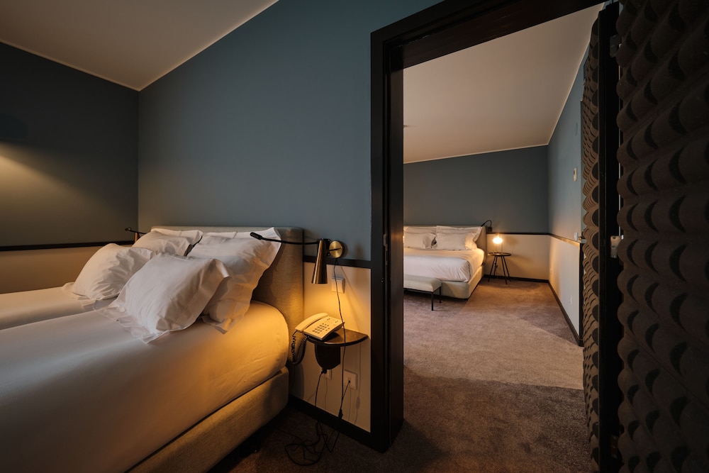 Room, 2 Bedrooms, Connecting Rooms