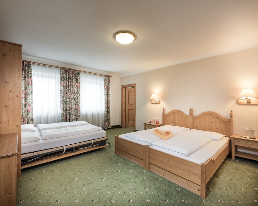 Grand Suite, 1 Bedroom, Balcony, Mountain View (Typ 1A Cleaning fee 75€) photo 2