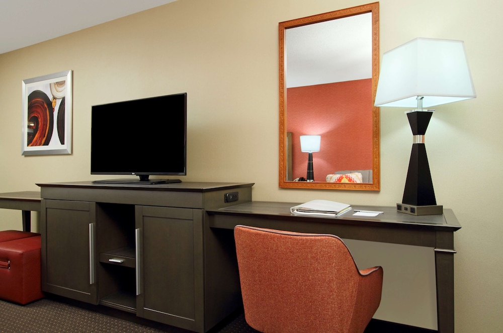 Suite, 2 Queen Beds, Non Smoking - Photo 4