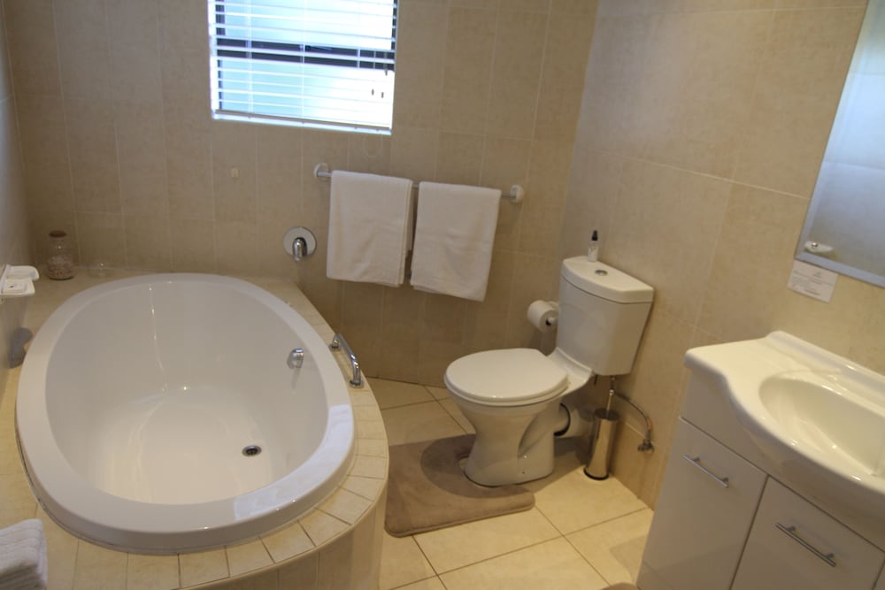 Executive Apartment, 3 Bedrooms, Non Smoking, Mountain View photo 3