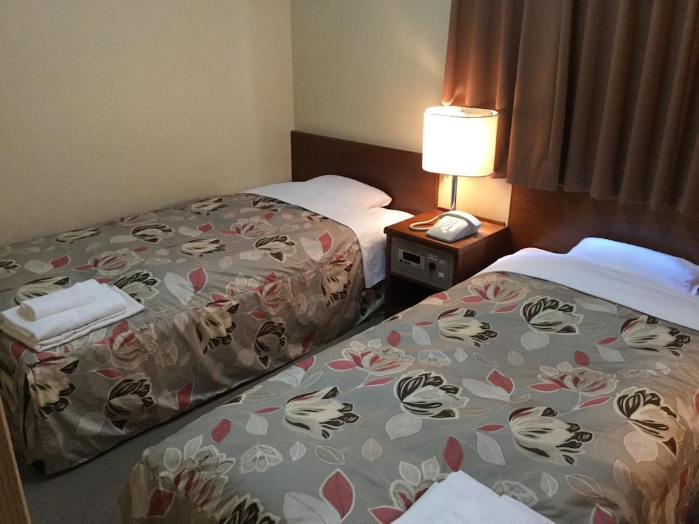 Twin Room, Non Smoking photo 3