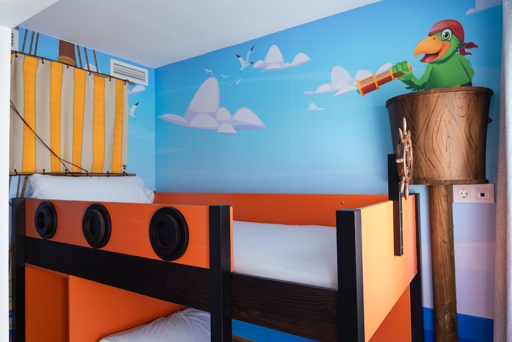 Habitación Quintuple (Kraken Kids Port Pool View Club(2+3)