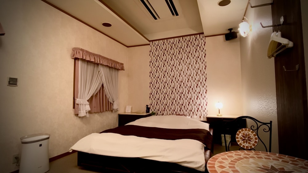 Economy Double Room C (includes air purifier) photo 3