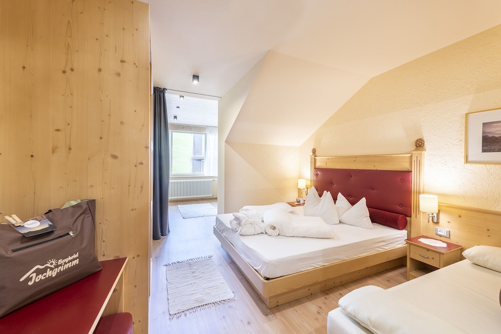 Economy Double Room photo 1