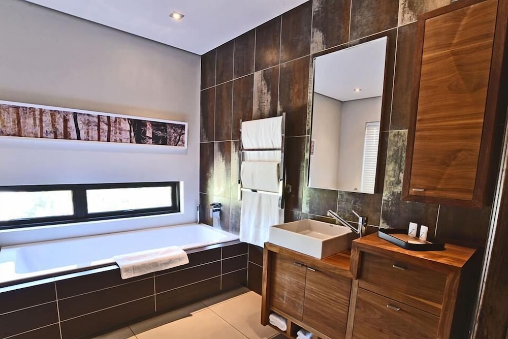 Executive Suites photo 2