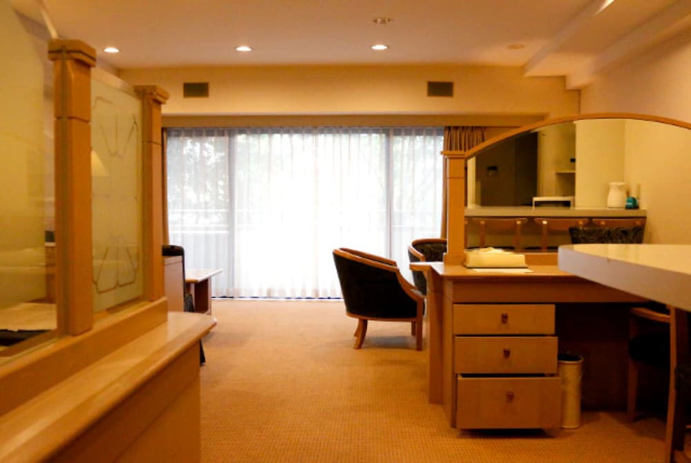 Deluxe Twin Room, Non Smoking photo 2
