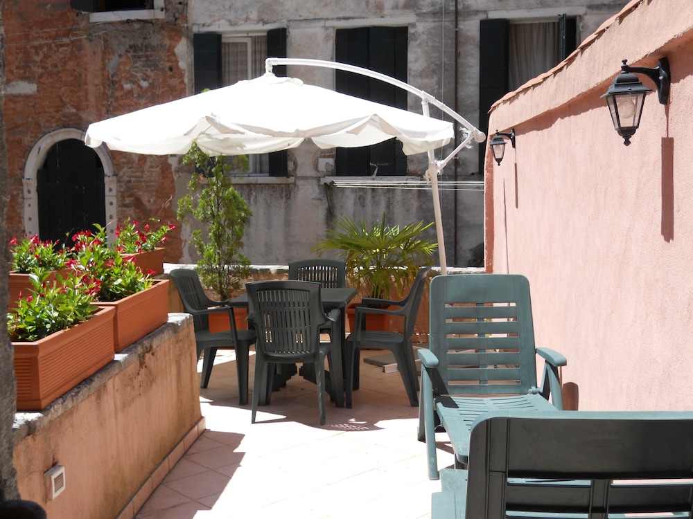 Family Studio Suite, Terrace (Superior) photo 2