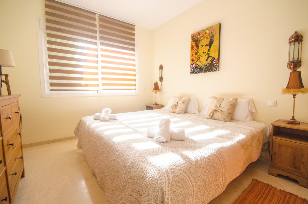Apartamento, 2 habitaciones, vista a la piscina