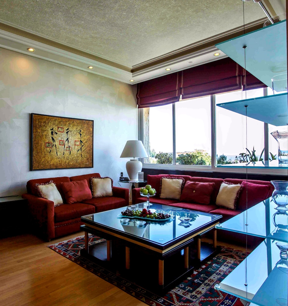 Premium Suite, 2 Bedrooms, Kitchen, Partial Sea View photo 3