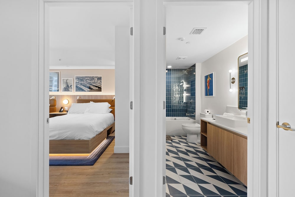 Luxury Apartment, 1 Bedroom, City View photo 3