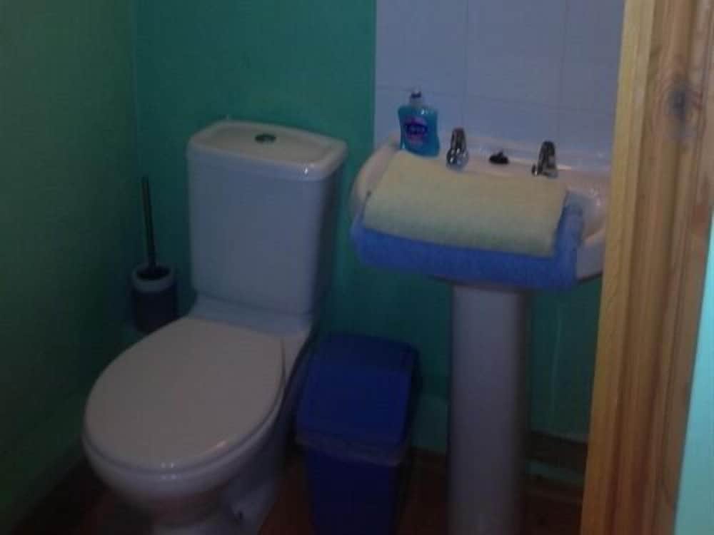Single Room, Ensuite photo 3