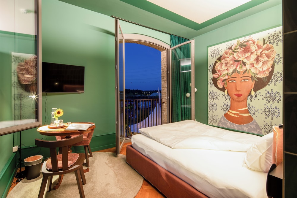 Superior Single Room, River View
