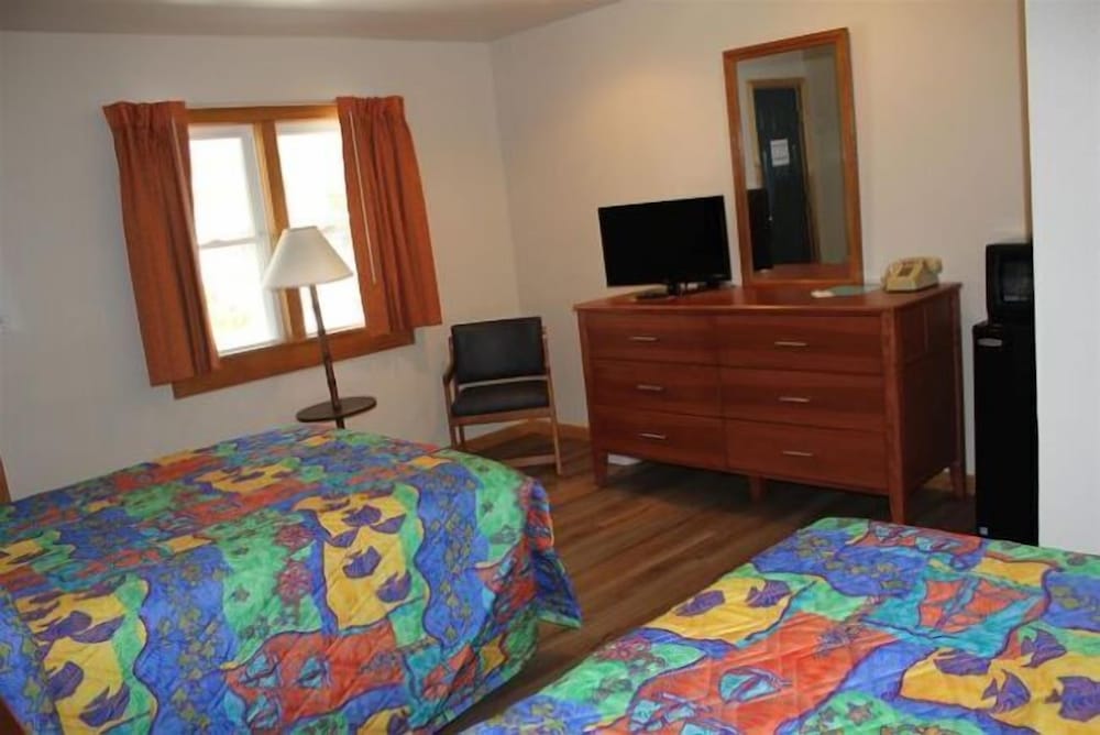 Signature Room, 2 Double Beds, Ground Floor photo 3