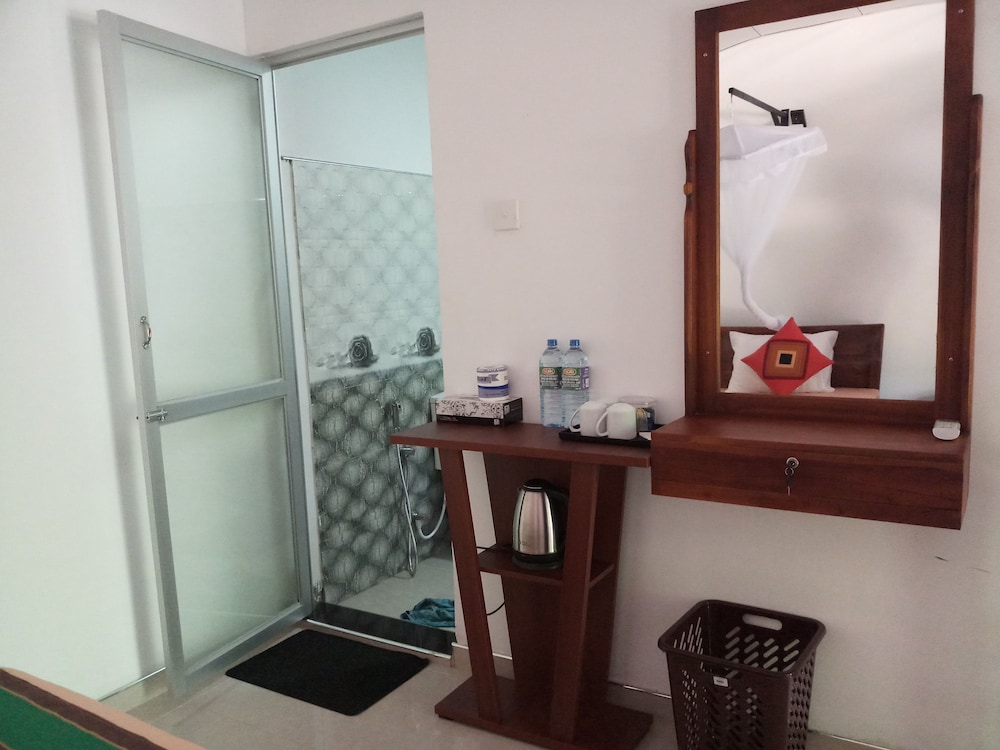 Deluxe Triple Room, 3 Bedrooms, Non Smoking, Garden View photo 3