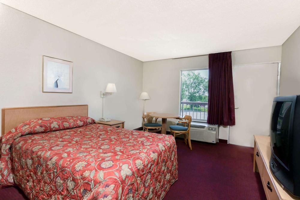 Room, 1 Queen Bed, Non Smoking