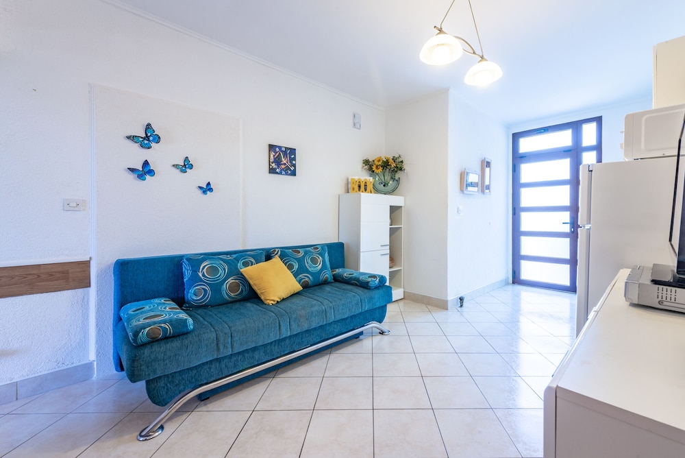 Apartment, 2 Bedrooms, Smoking, Terrace