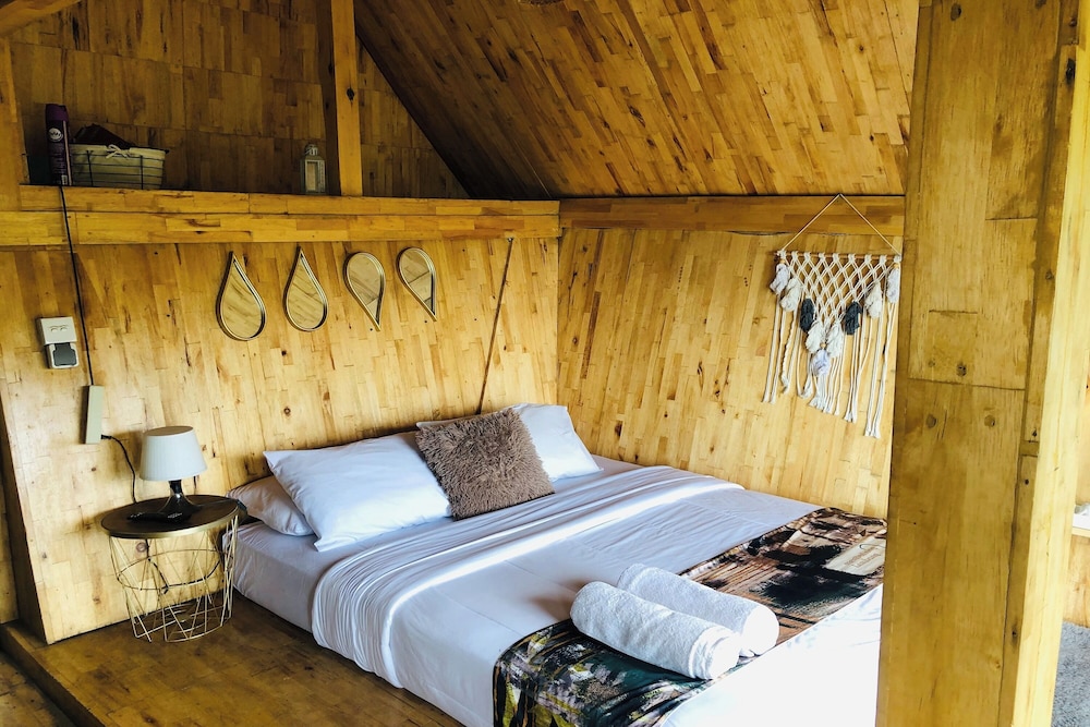 Standard Cabin