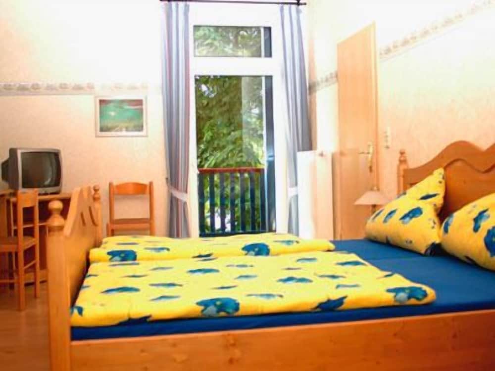 Basic Double Room, 1 Double Bed, Non Smoking