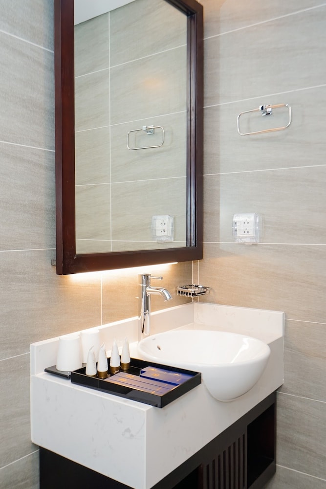 Deluxe Suite - Photo 6
