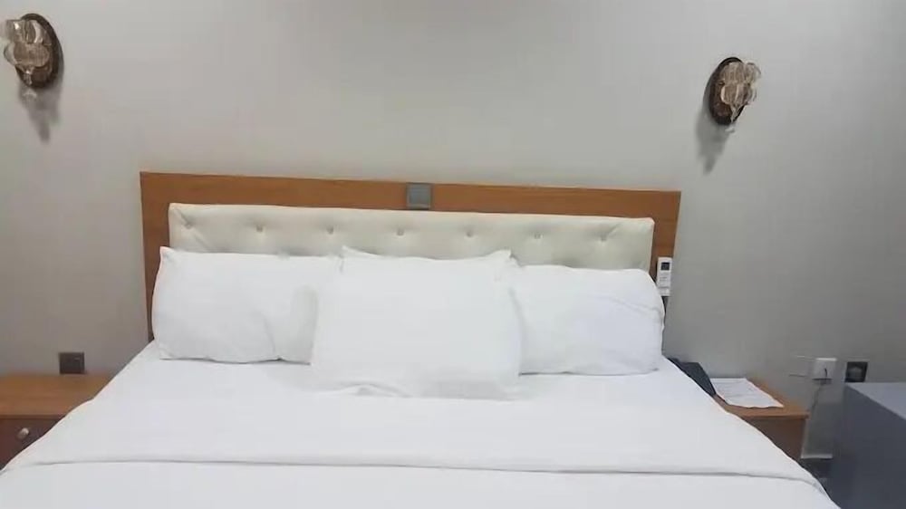 Deluxe Room, Balcony, City View