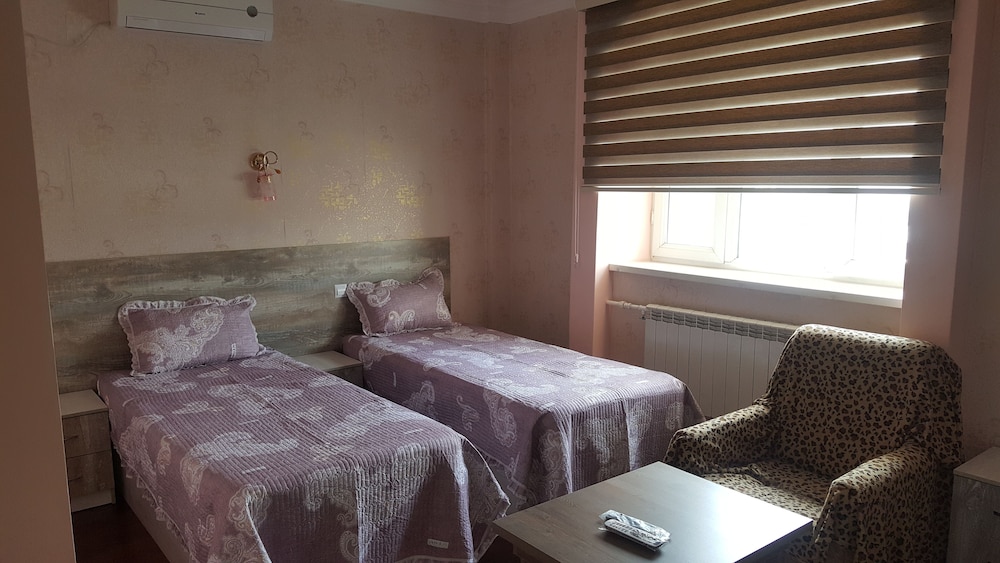 Standard Twin Room photo 1
