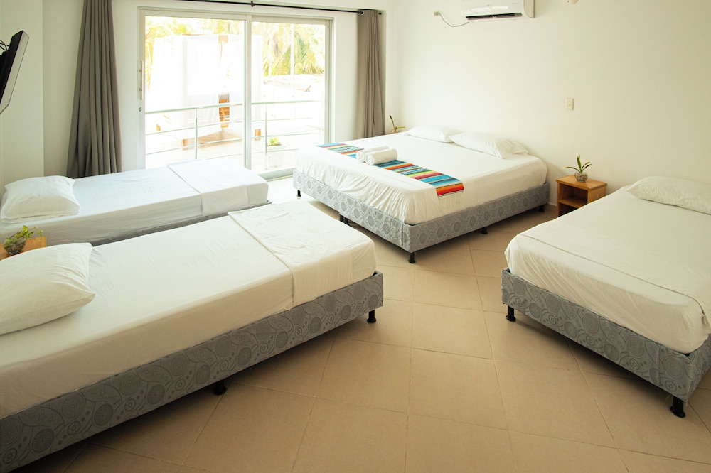 Family Room, Multiple Beds photo 1