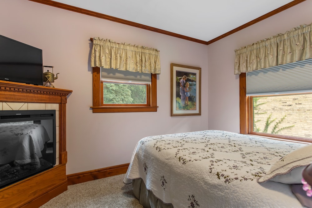 Classic Room, City View