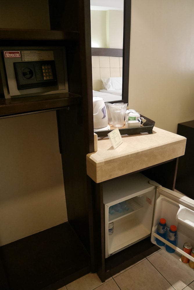 Deluxe Twin (2 Single Beds) photo 3