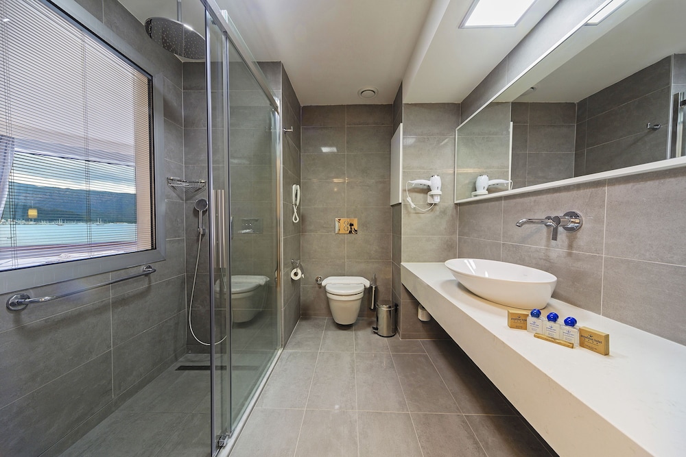 Standard Double or Twin Room, Sea View