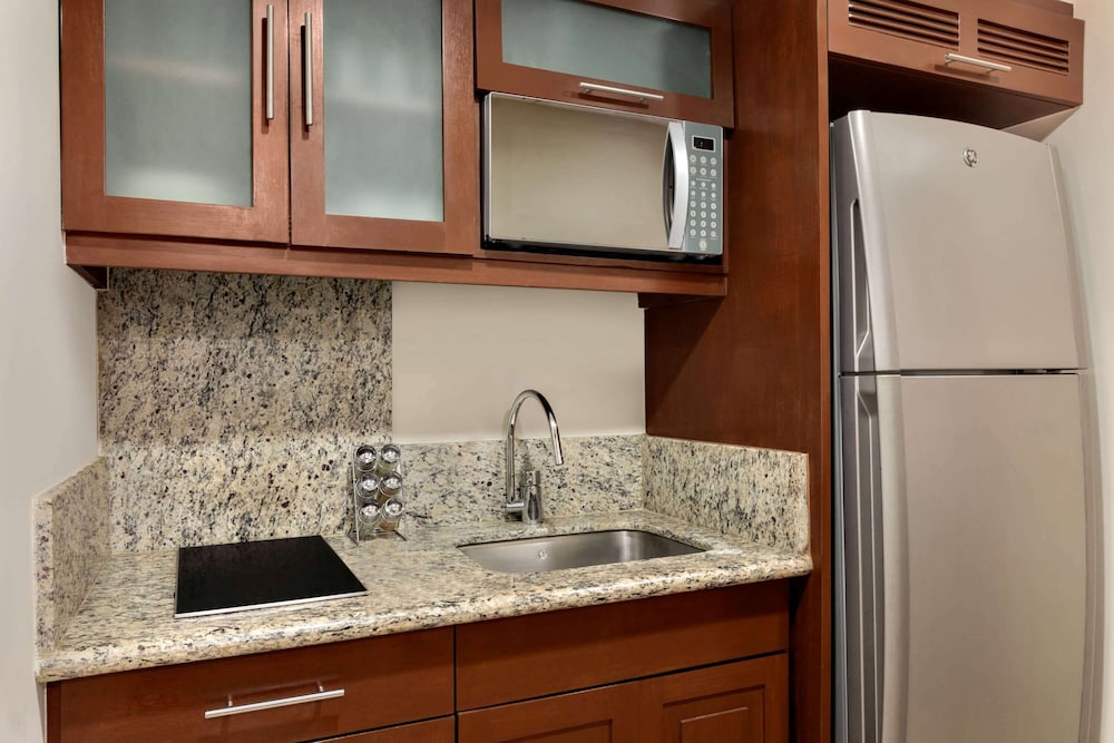Superior Studio Suite (Penthouse) - Photo 11