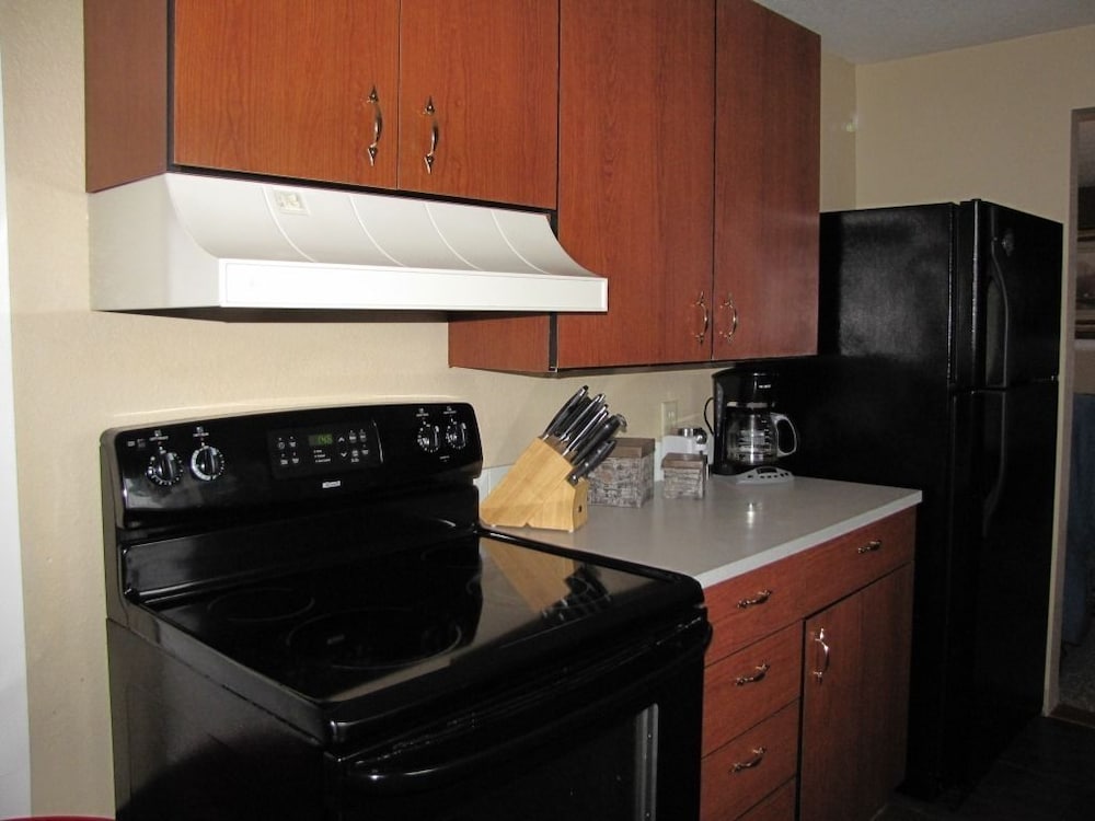 Premier Condo, 2 Bedrooms, Kitchen, Ocean View photo 3