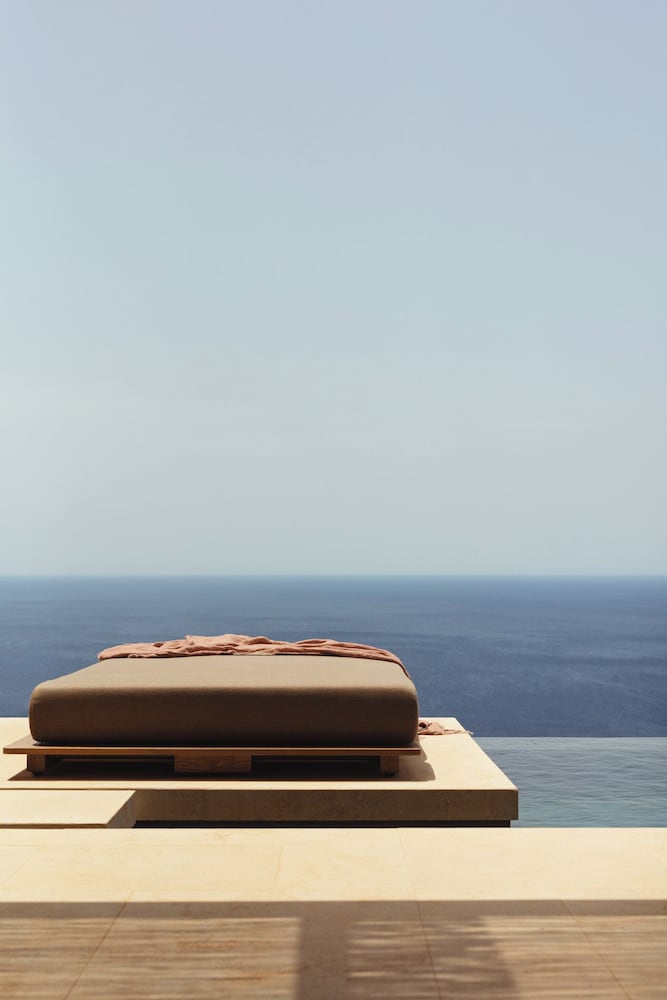 Executive Cave Suite with Outdoor Private Pool and Sea View photo 3